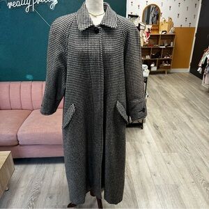 Vintage Searle I. Magnin houndstooth wool winter coat